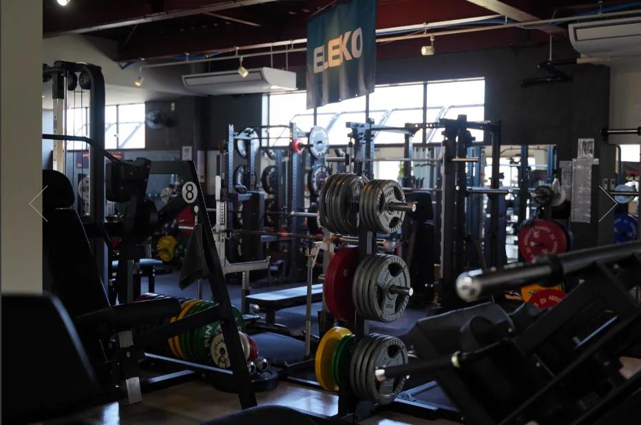 ELEIKO ラックエリアの全景